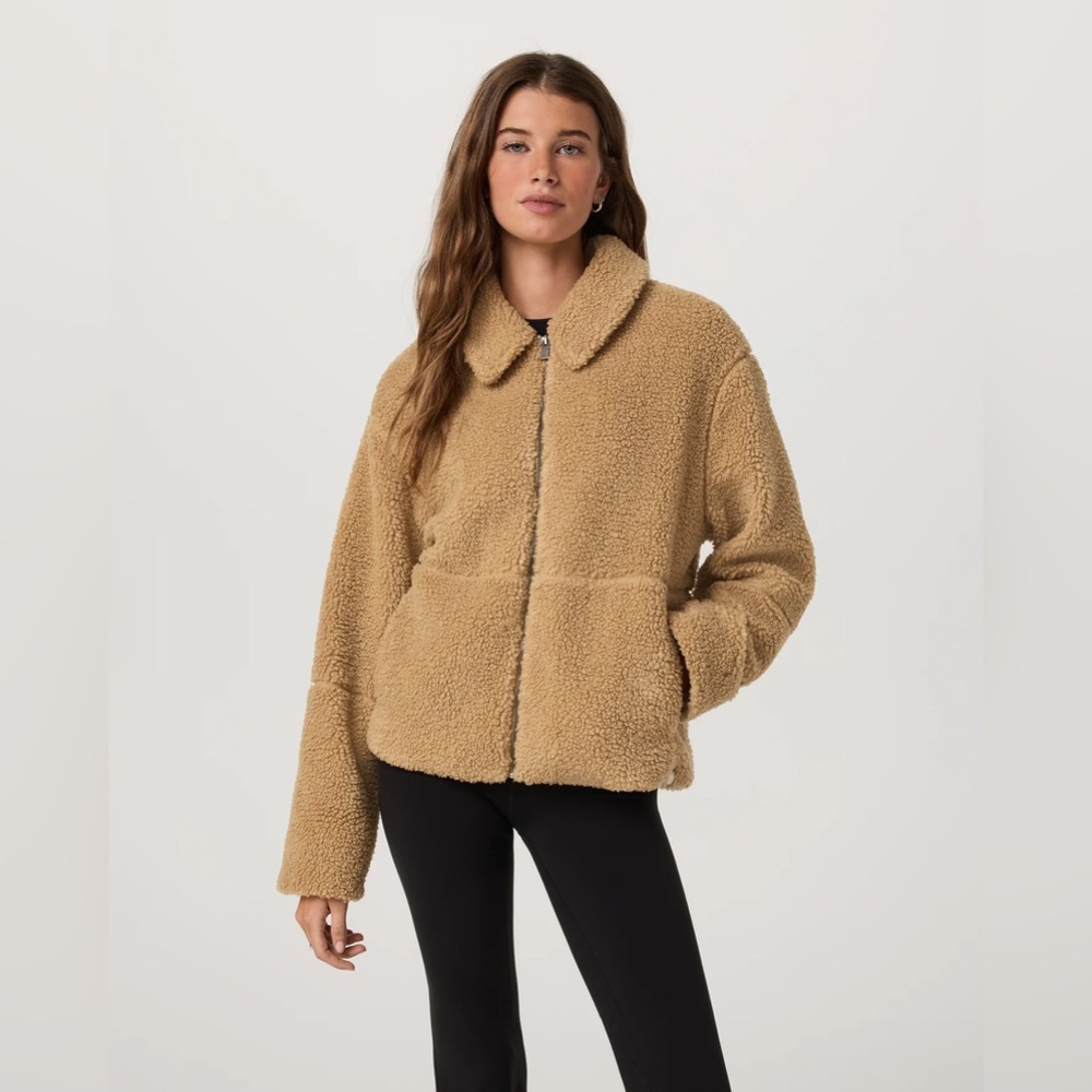 Vuori Teddy Jacket in Camel